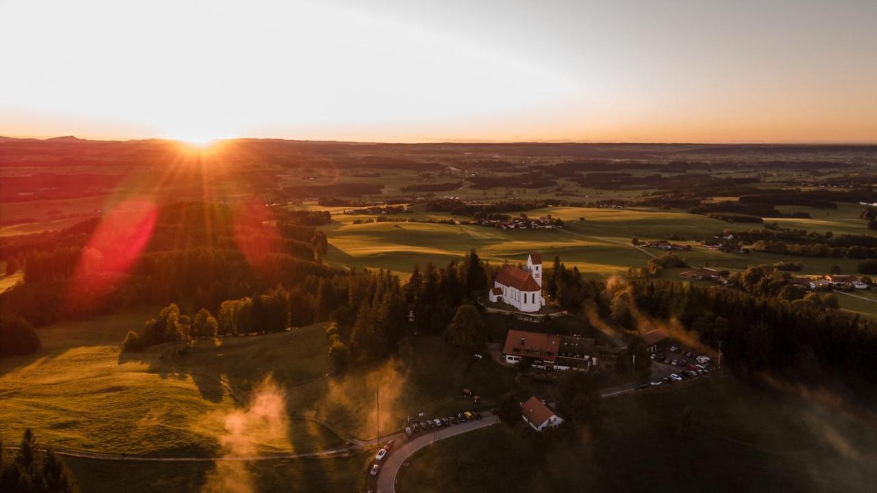 Panoramagasthof Auf Dem Auerberg Bernbeuren Exterior photo